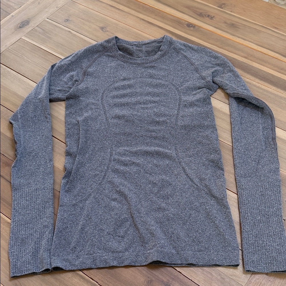 Lululemon Swiftly Tech Gray Long Sleeve Knit Top - Size 4
